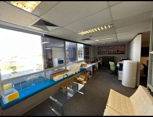 76.20M² OFFICE TO LET IN CLAREMONT